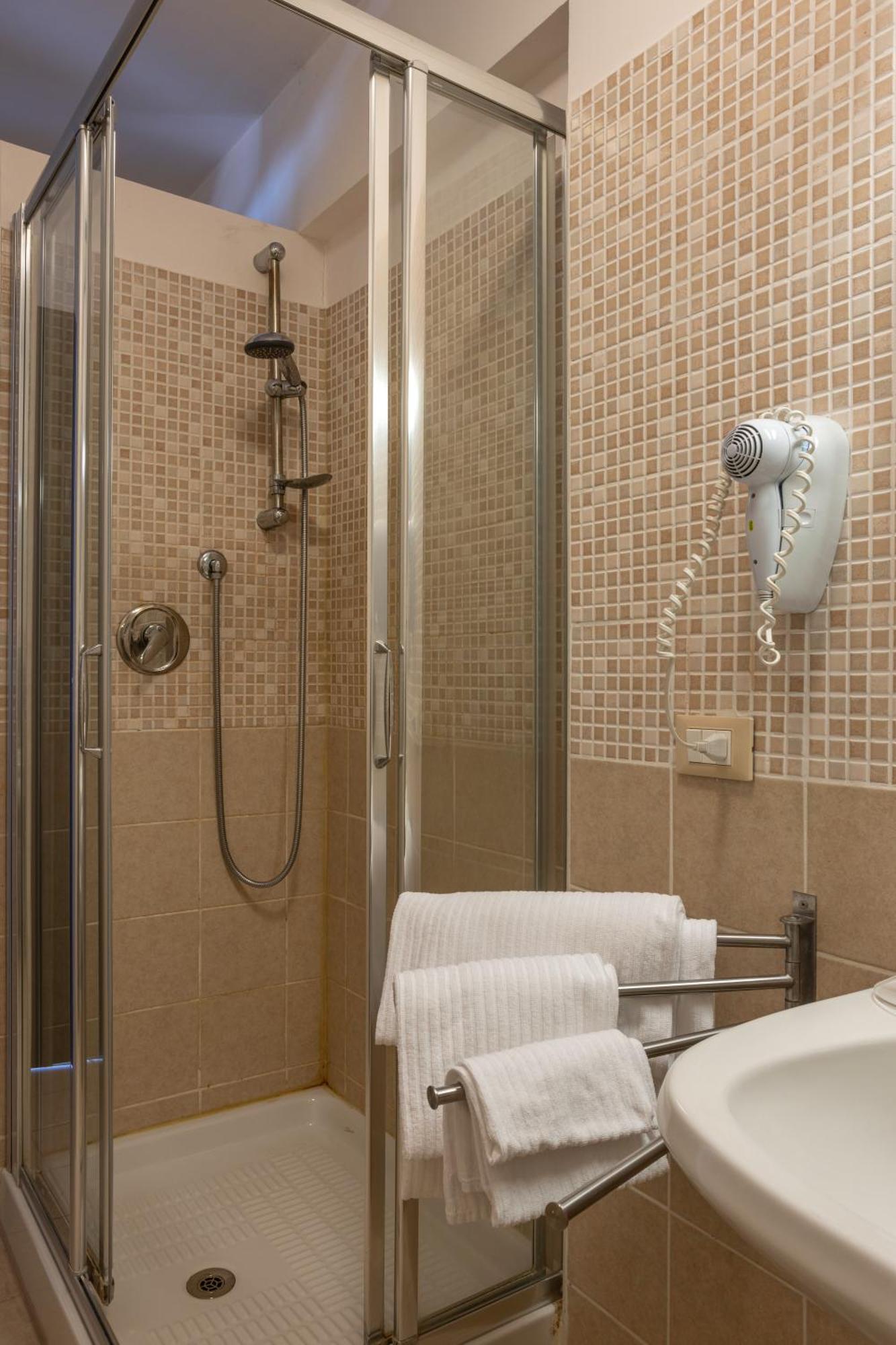 V Hotel Ancona Pokoj fotografie